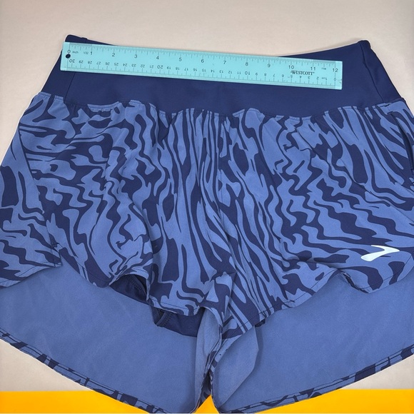 Medium Brooks Sample Women's Blue Patterned Shorts new - Picture 13 of 16